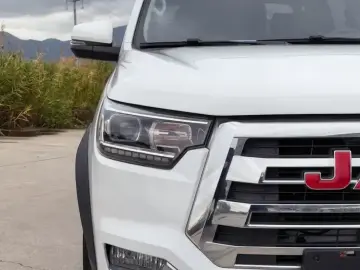 2018 JAC T8 с пробегом 33 000 км