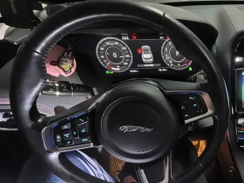 2020 Jaguar F-Pace с пробегом 67 000 км