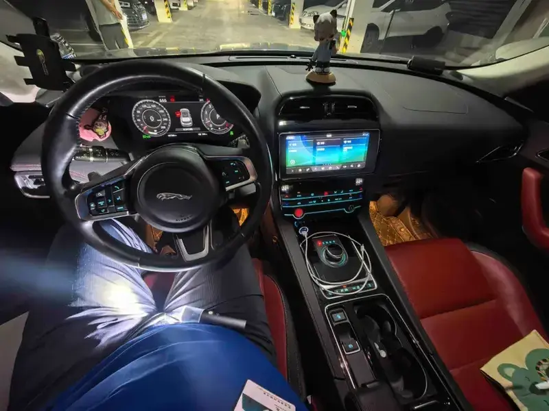 2020 Jaguar F-Pace с пробегом 67 000 км