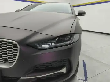 2020 Jaguar XE с пробегом 83 000 км