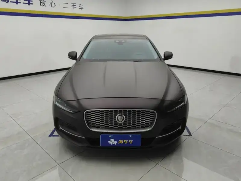 2020 Jaguar XE с пробегом 83 000 км