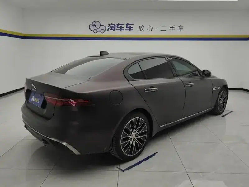 2020 Jaguar XE с пробегом 83 000 км