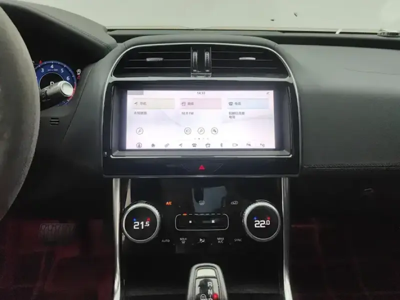 2020 Jaguar XE с пробегом 83 000 км