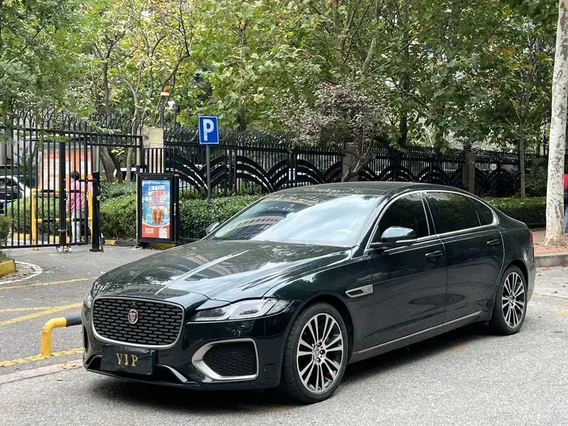 2024 Jaguar XF с пробегом 37 000 км