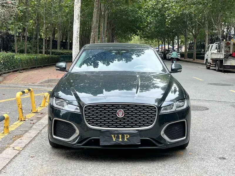 2024 Jaguar XF с пробегом 37 000 км