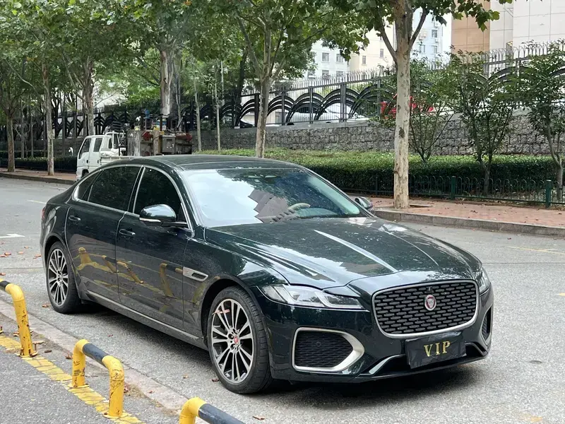 2024 Jaguar XF с пробегом 37 000 км