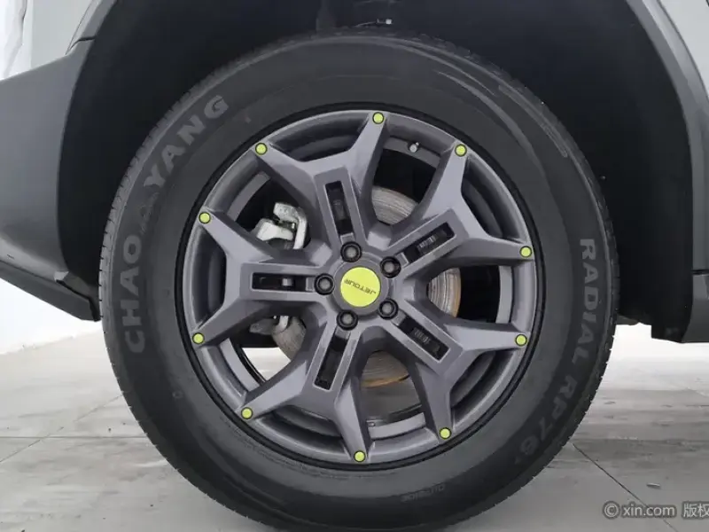 2023 JETOUR T2 с пробегом 39 400 км