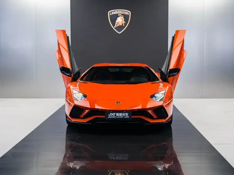 2017 Lamborghini Aventador с пробегом 30 000 км