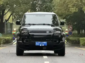 2023 Land Rover Defender с пробегом 46 000 км