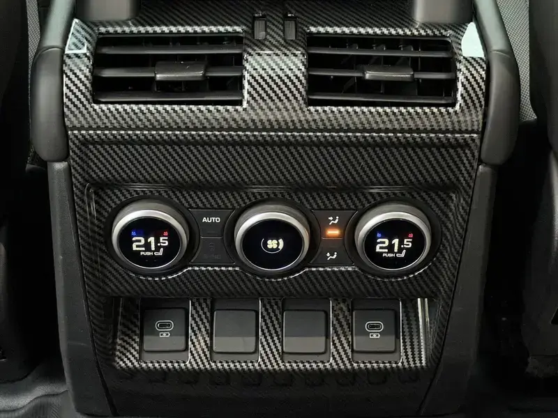 2023 Land Rover Defender с пробегом 46 000 км