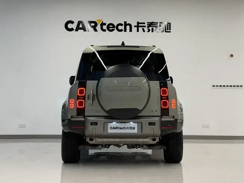 2022 Land Rover Defender с пробегом 23 000 км