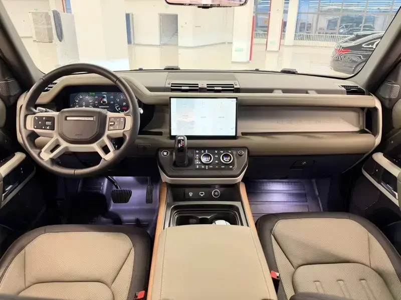 2022 Land Rover Defender с пробегом 23 000 км