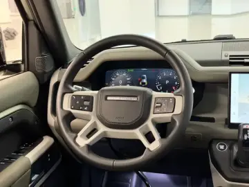 2022 Land Rover Defender с пробегом 23 000 км
