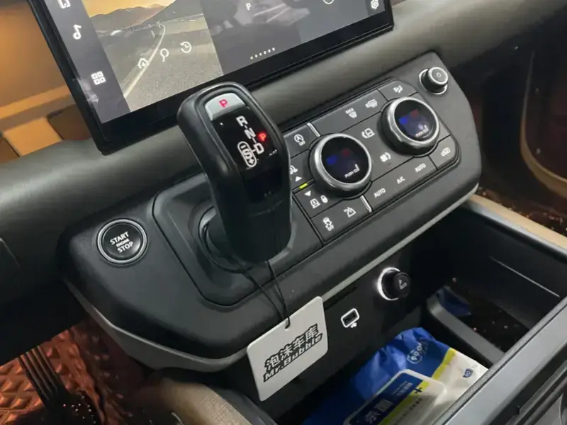 2022 Land Rover Defender с пробегом 82 000 км