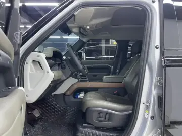2022 Land Rover Defender с пробегом 82 000 км