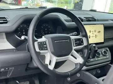 2024 Land Rover Defender с пробегом 66 000 км
