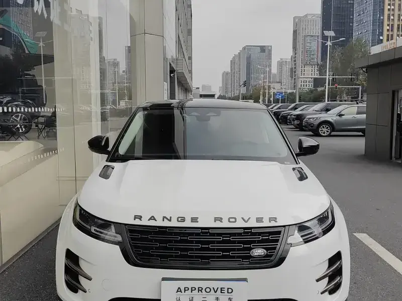 2026 Land Rover Range Rover Evoque с пробегом 3 500 км