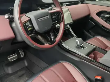 2026 Land Rover Range Rover Evoque с пробегом 3 500 км