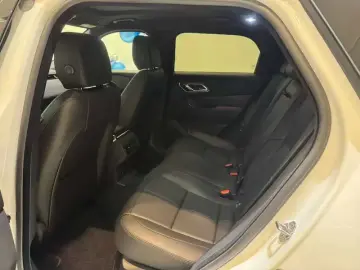 2025 Land Rover Range Rover Velar с пробегом 4 000 км