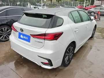 2020 Lexus CT с пробегом 66 000 км
