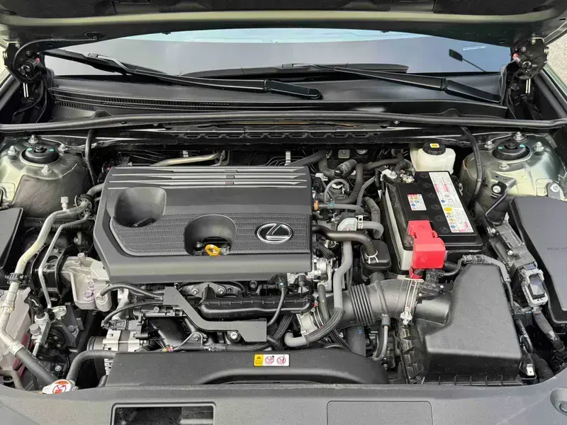 2024 Lexus ES с пробегом 37 000 км