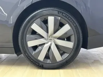 2025 Li Auto (Lixiang) i6 с пробегом 14 000 км