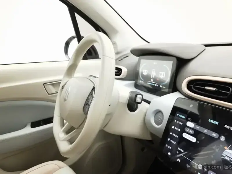 2025 Leapmotor T03 с пробегом 16 000 км