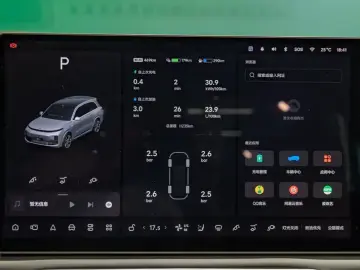 2025 Li Auto (Lixiang) L8 с пробегом 11 000 км