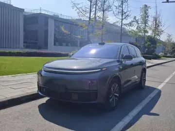 2024 Li Auto (Lixiang) L7 с пробегом 36 000 км