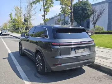 2024 Li Auto (Lixiang) L7 с пробегом 36 000 км