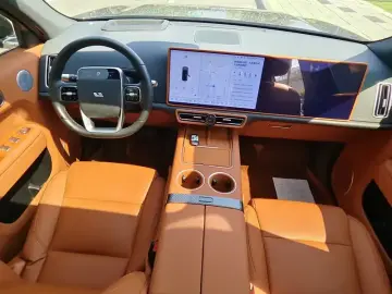 2024 Li Auto (Lixiang) L7 с пробегом 36 000 км