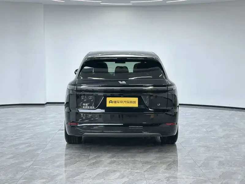2024 Li Auto (Lixiang) L7 с пробегом 22 400 км
