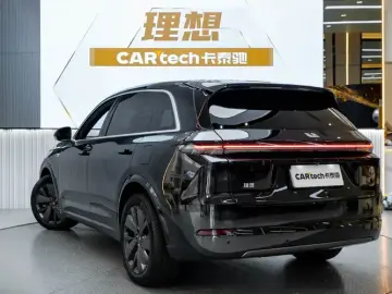 2025 Li Auto (Lixiang) L7 с пробегом 39 900 км