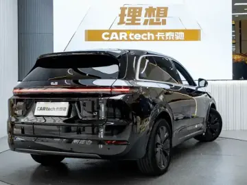 2025 Li Auto (Lixiang) L7 с пробегом 39 900 км