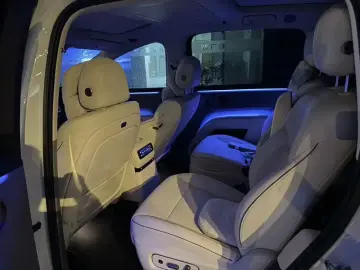 2025 Li Auto (Lixiang) i8 с пробегом 19 300 км