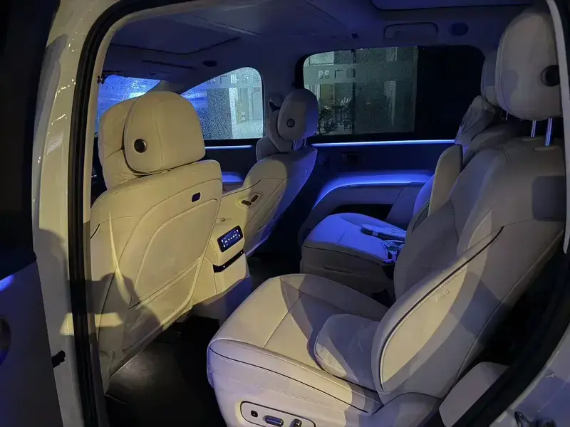 2025 Li Auto (Lixiang) i8 с пробегом 19 300 км