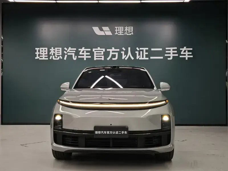 2025 Li Auto (Lixiang) L7 с пробегом 13 000 км