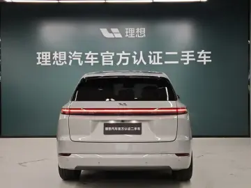 2025 Li Auto (Lixiang) L7 с пробегом 13 000 км