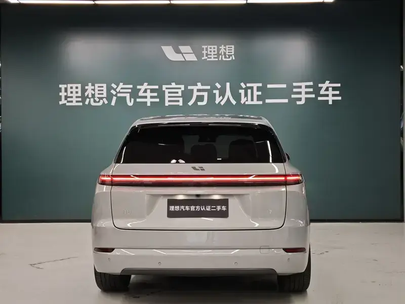 2025 Li Auto (Lixiang) L7 с пробегом 13 000 км