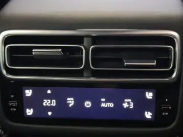 2025 Li Auto (Lixiang) L7 с пробегом 13 000 км