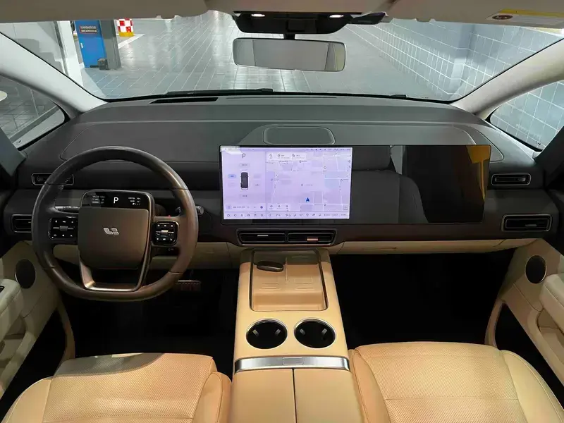 2024 Li Auto (Lixiang) Mega с пробегом 47 000 км