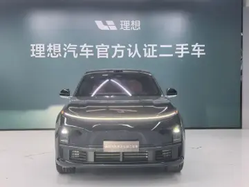 2025 Li Auto (Lixiang) L7 с пробегом 15 700 км