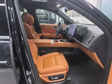 2025 Li Auto (Lixiang) L7 с пробегом 15 700 км
