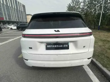2024 Li Auto (Lixiang) L7 с пробегом 48 000 км