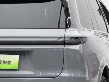 2025 Li Auto (Lixiang) L9 с пробегом 32 100 км