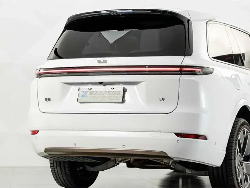 2025 Li Auto (Lixiang) L9 с пробегом 5 000 км
