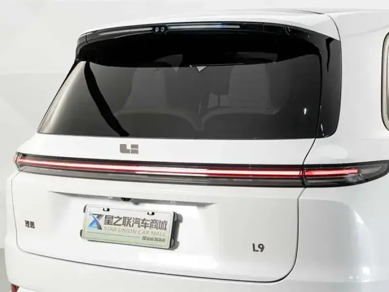 2025 Li Auto (Lixiang) L9 с пробегом 5 000 км