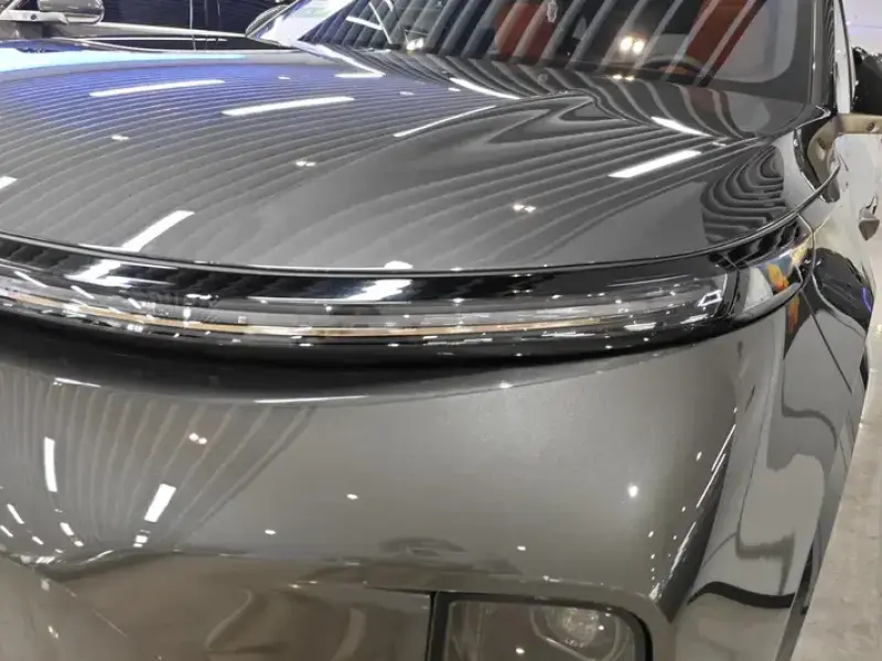 2025 Li Auto (Lixiang) L9 с пробегом 7 000 км