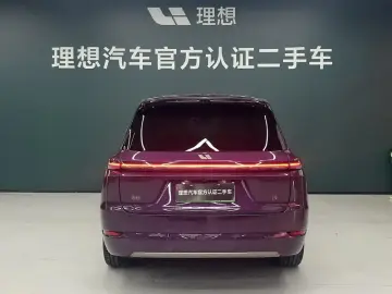 2025 Li Auto (Lixiang) L9 с пробегом 12 000 км