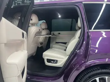 2025 Li Auto (Lixiang) L9 с пробегом 12 000 км